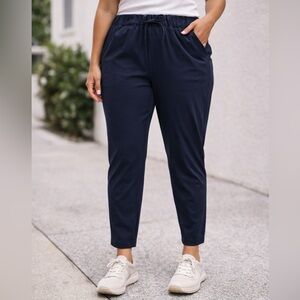 Lululemon Keep Moving Pant – True Navy – Women’s Size 12